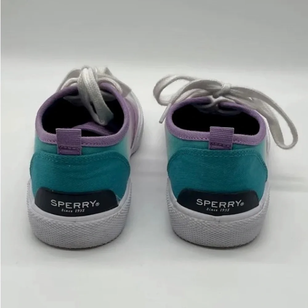 Sperry colorful gradient